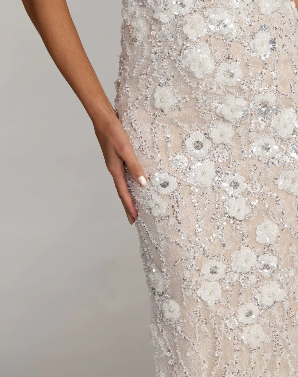 Ivory Embellished Lace Sleeveless Midi Dress