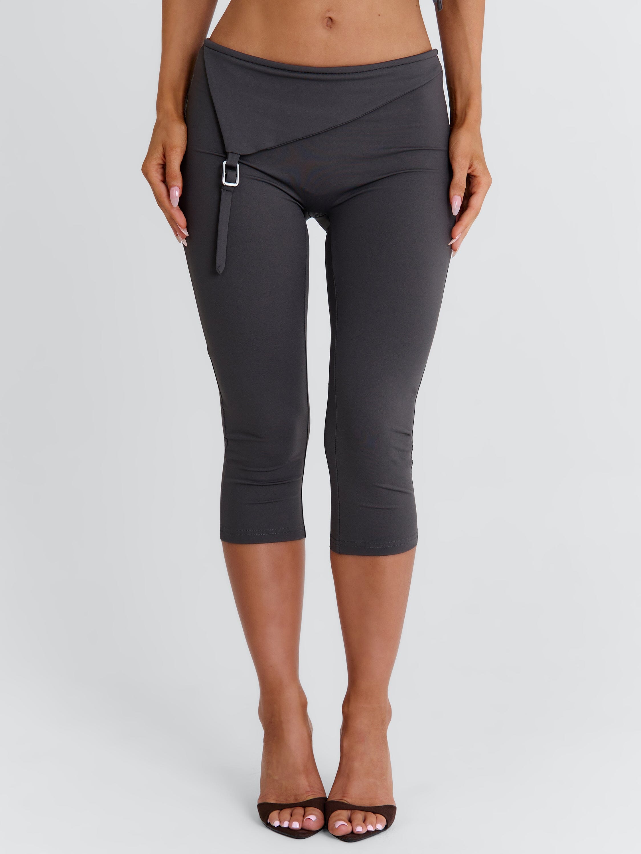 Juliett Capri Pants Dark Grey