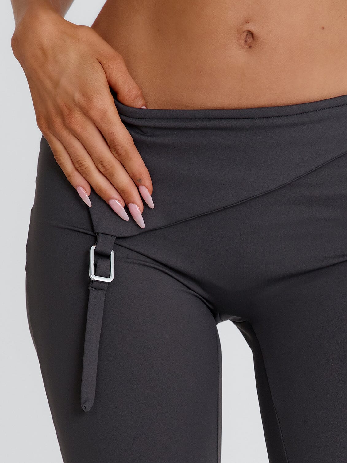 Juliett Capri Pants Dark Grey