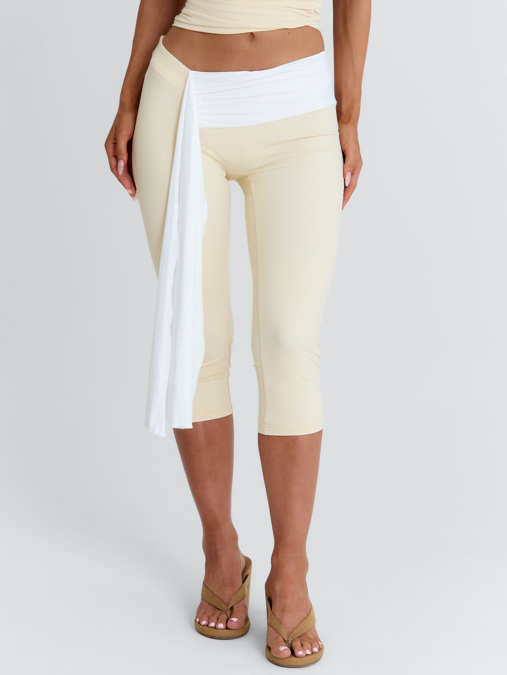 Linday Capri Pants White And Cream