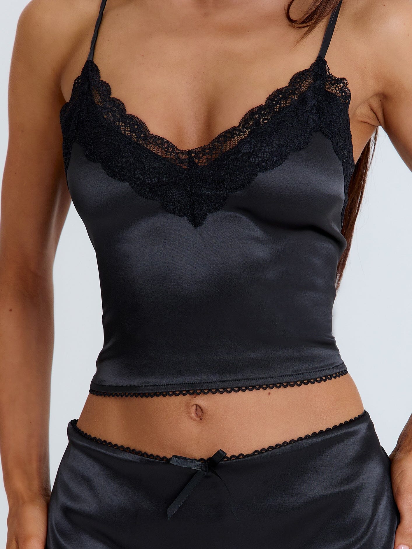 Roseamy Crop Top Black