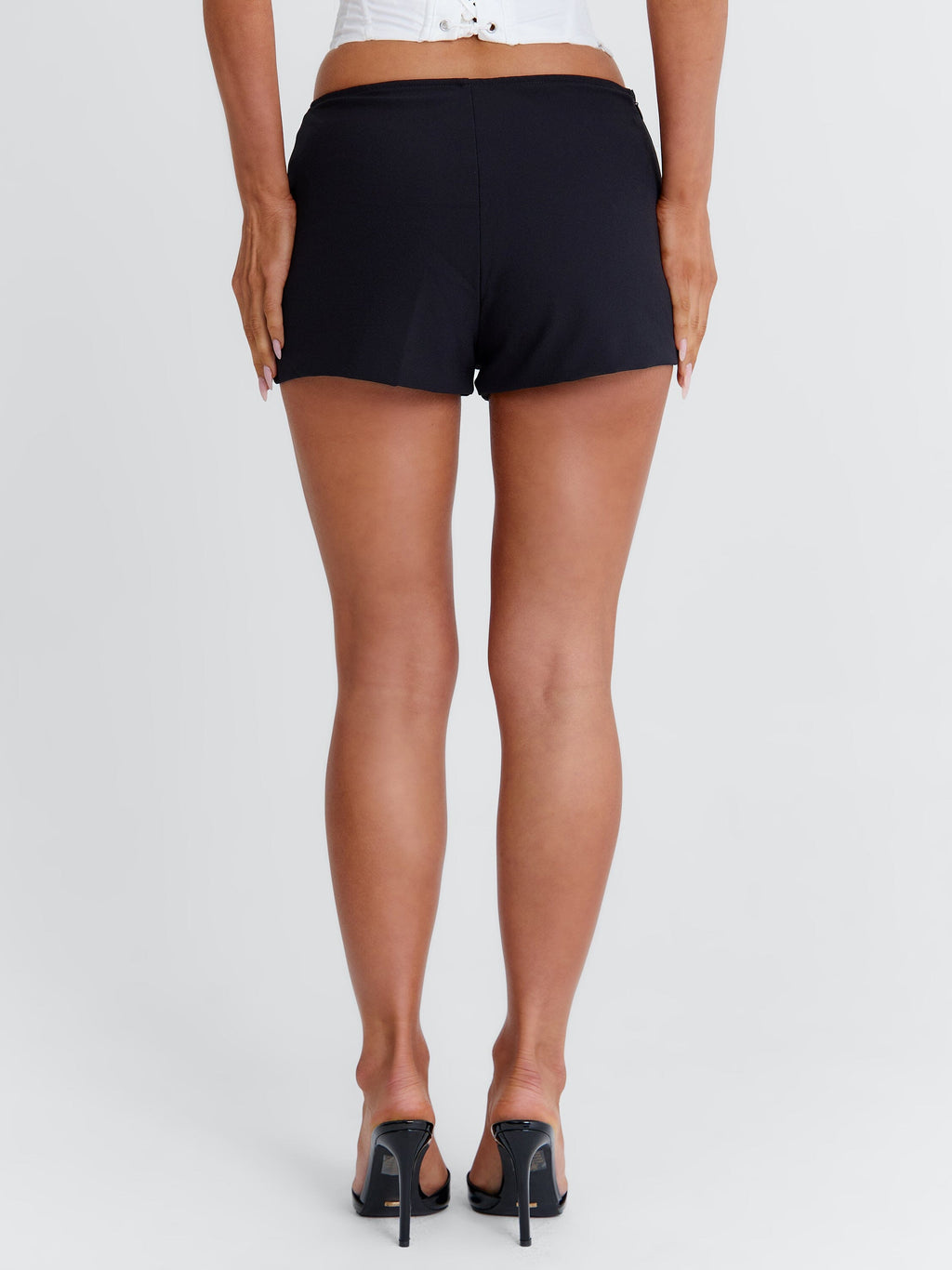 Viana Short Black