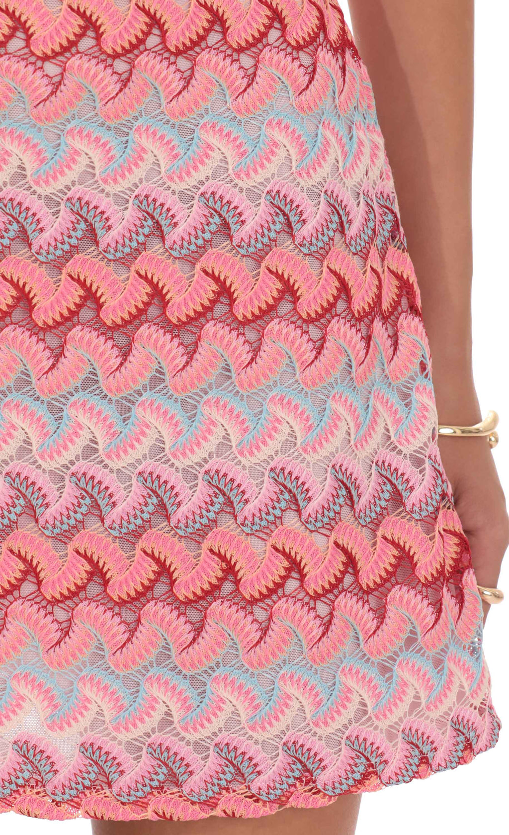 Scalloped Pattern Lace Mini Dress in Pink