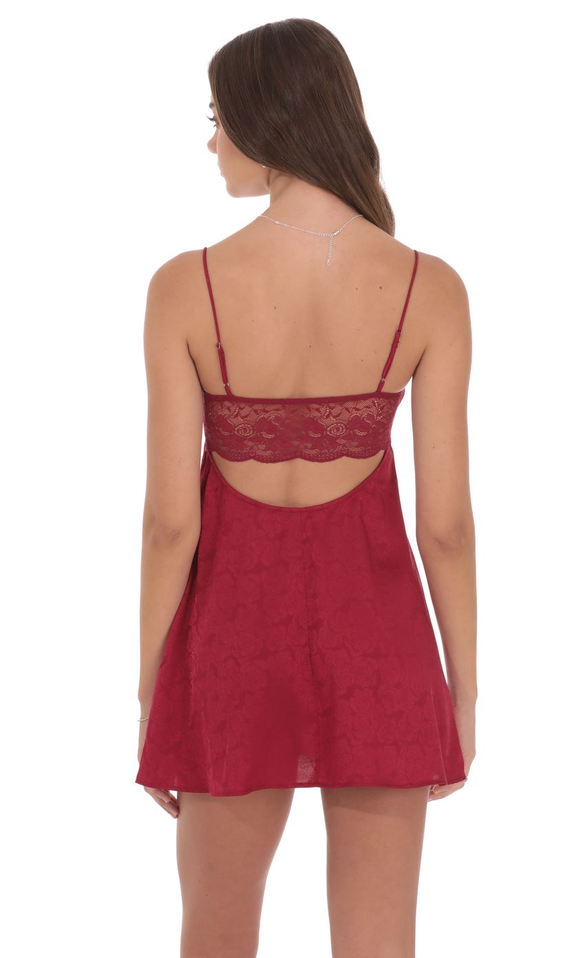 Jacquard Floral Back Lace Dress in Maroon