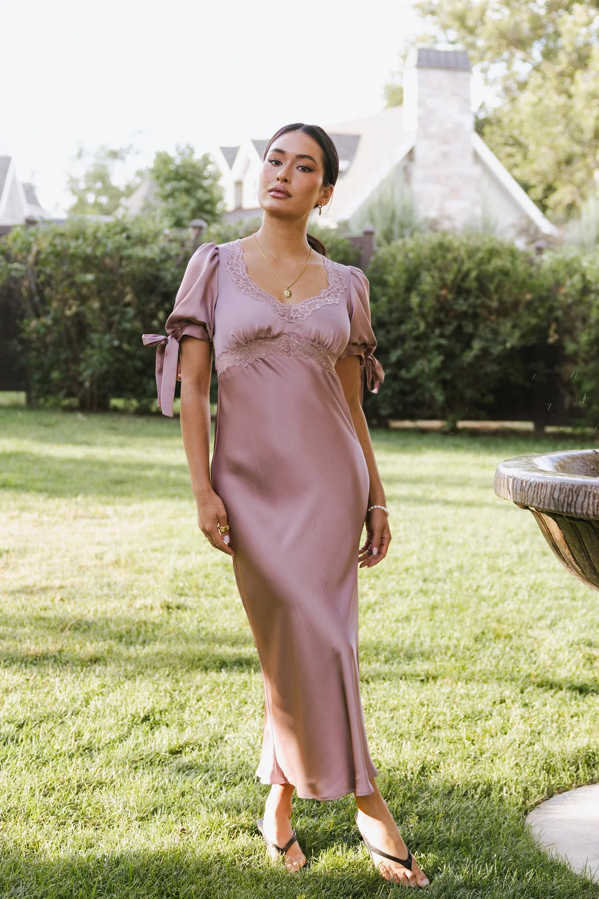 Amanda Lace Trim Maxi Dress in Mauve